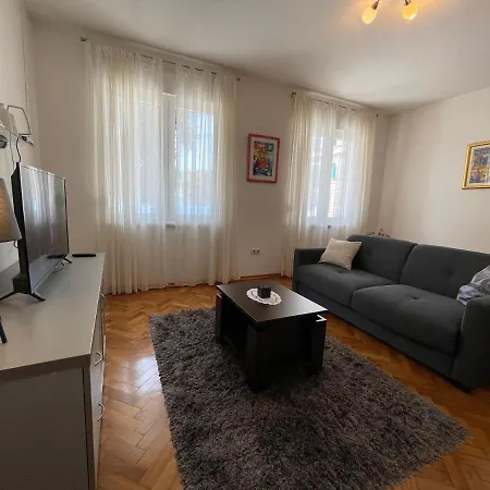 Old Town Seafront Apartamento *