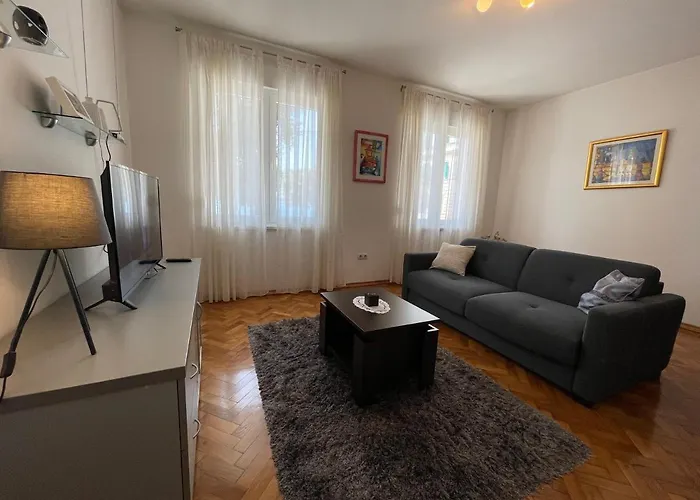 Old Town Seafront Апартаменты *