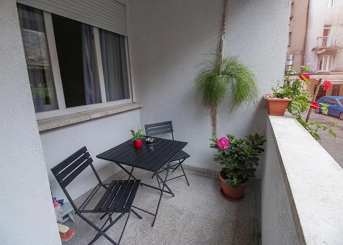 Old Town Seafront Zara